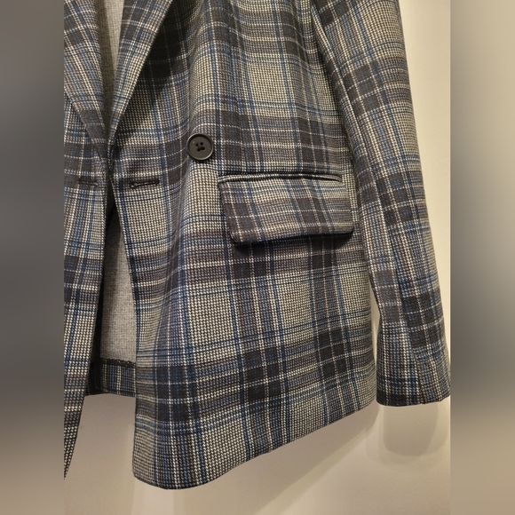 Bagatelle Blue Blazer - Picture 2 of 7